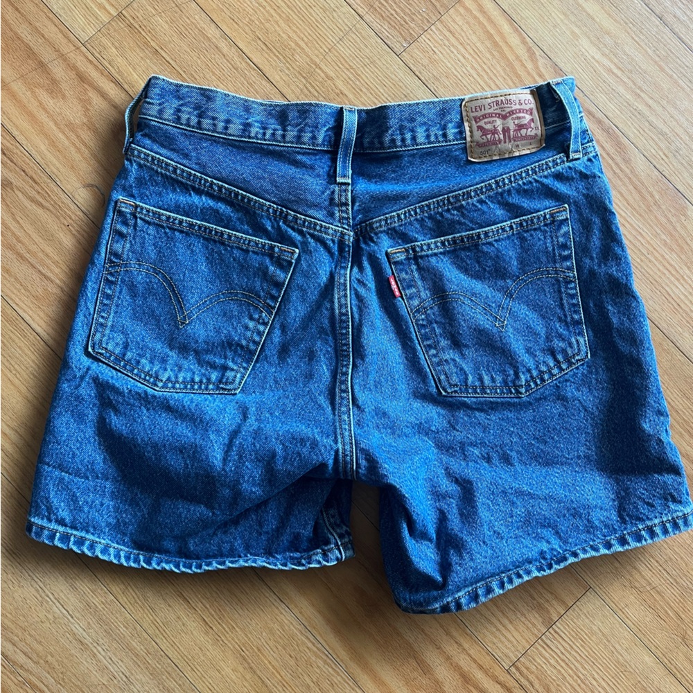 Levi's high waisted mom shorts